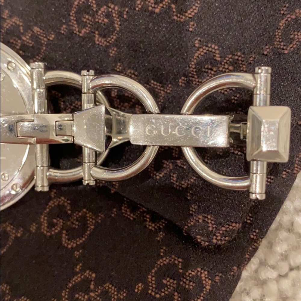 Gucci watch with dust pouch - Picture 7 of 12